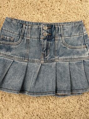 Pacsun Denim Pleated Mini Skirt - Light Blue Size 22 waist
